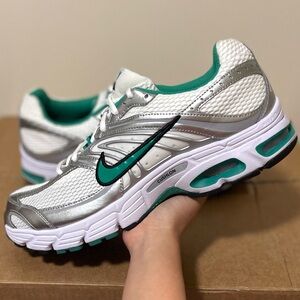 Nike Air Max Moto 2K White Stadium Green HQ2056-102 Size Womens 14.5 Mens 13 NEW